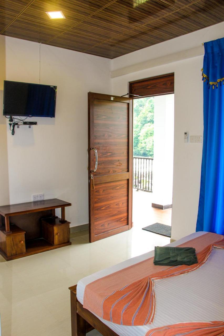 Adventure Base Camp Hotel Kitulgala Ngoại thất bức ảnh